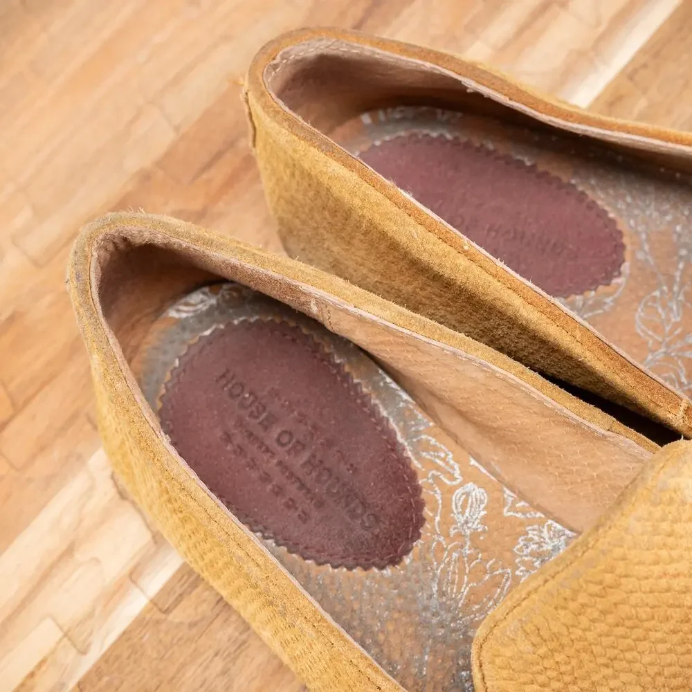 Womens House of Hounds‎ Slip on US 9 EU 40 Shoes Mustard Suede Chain Loafers